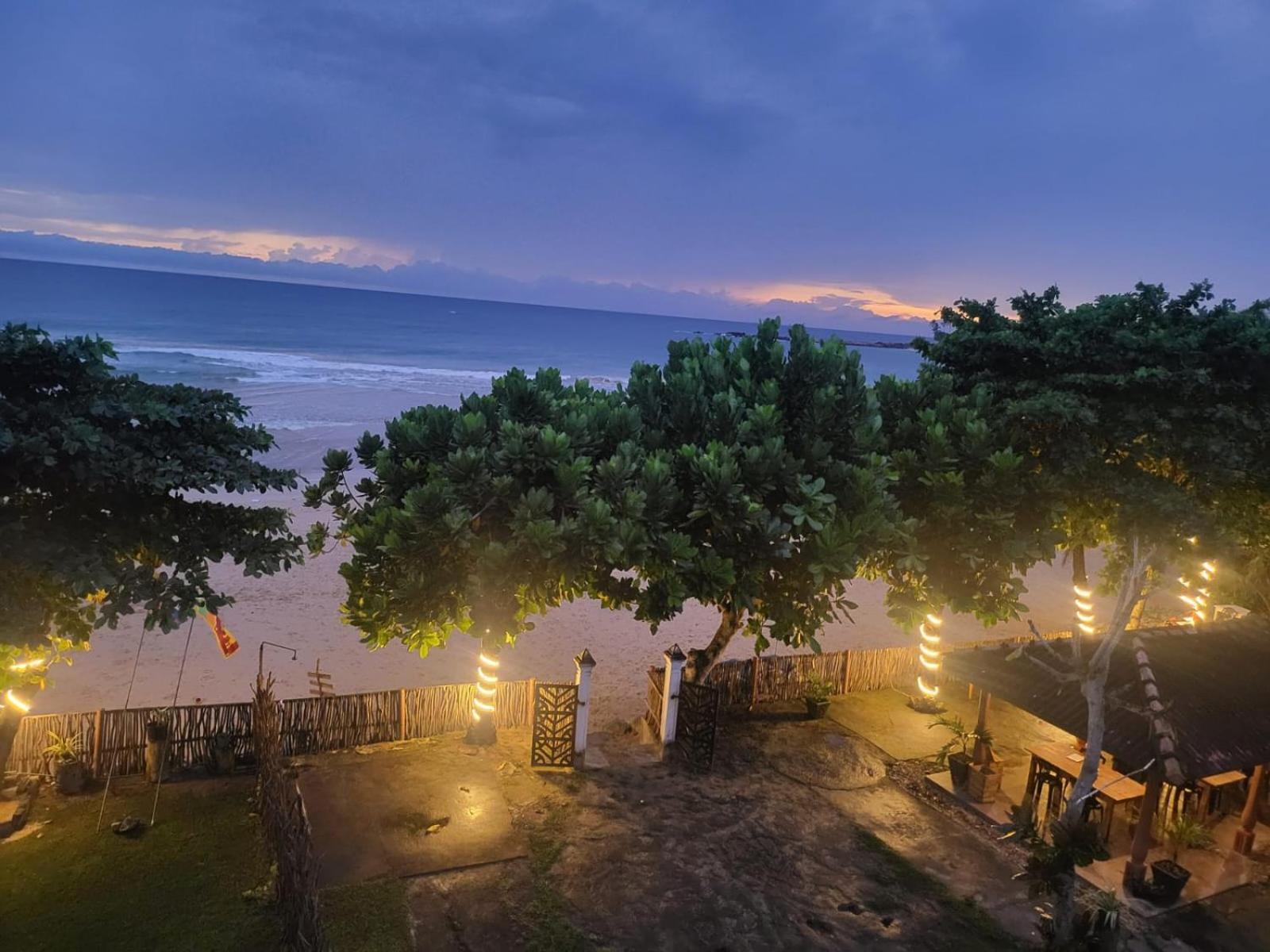 Balance Beach Resort Диквела Екстериор снимка