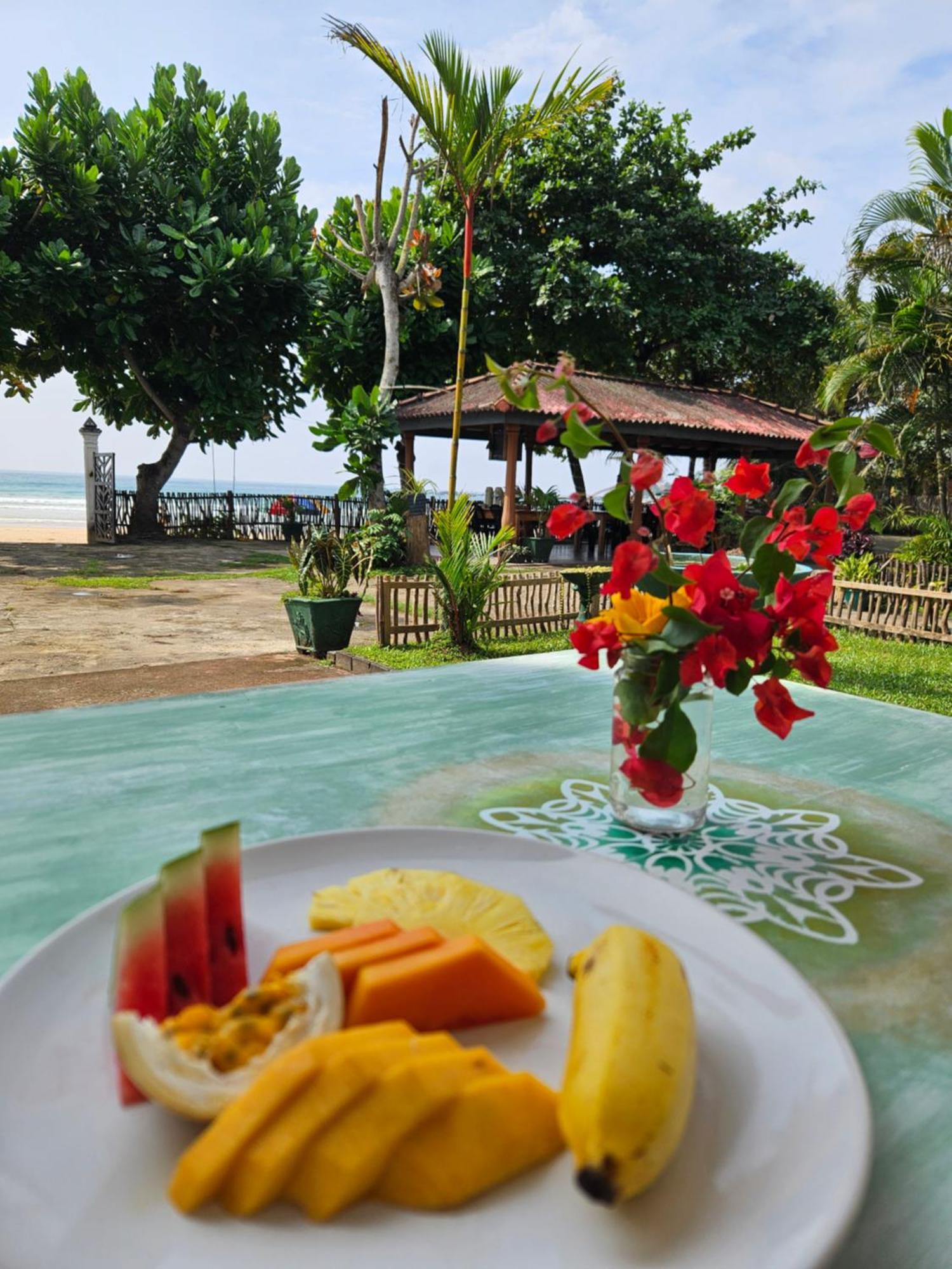 Balance Beach Resort Диквела Екстериор снимка