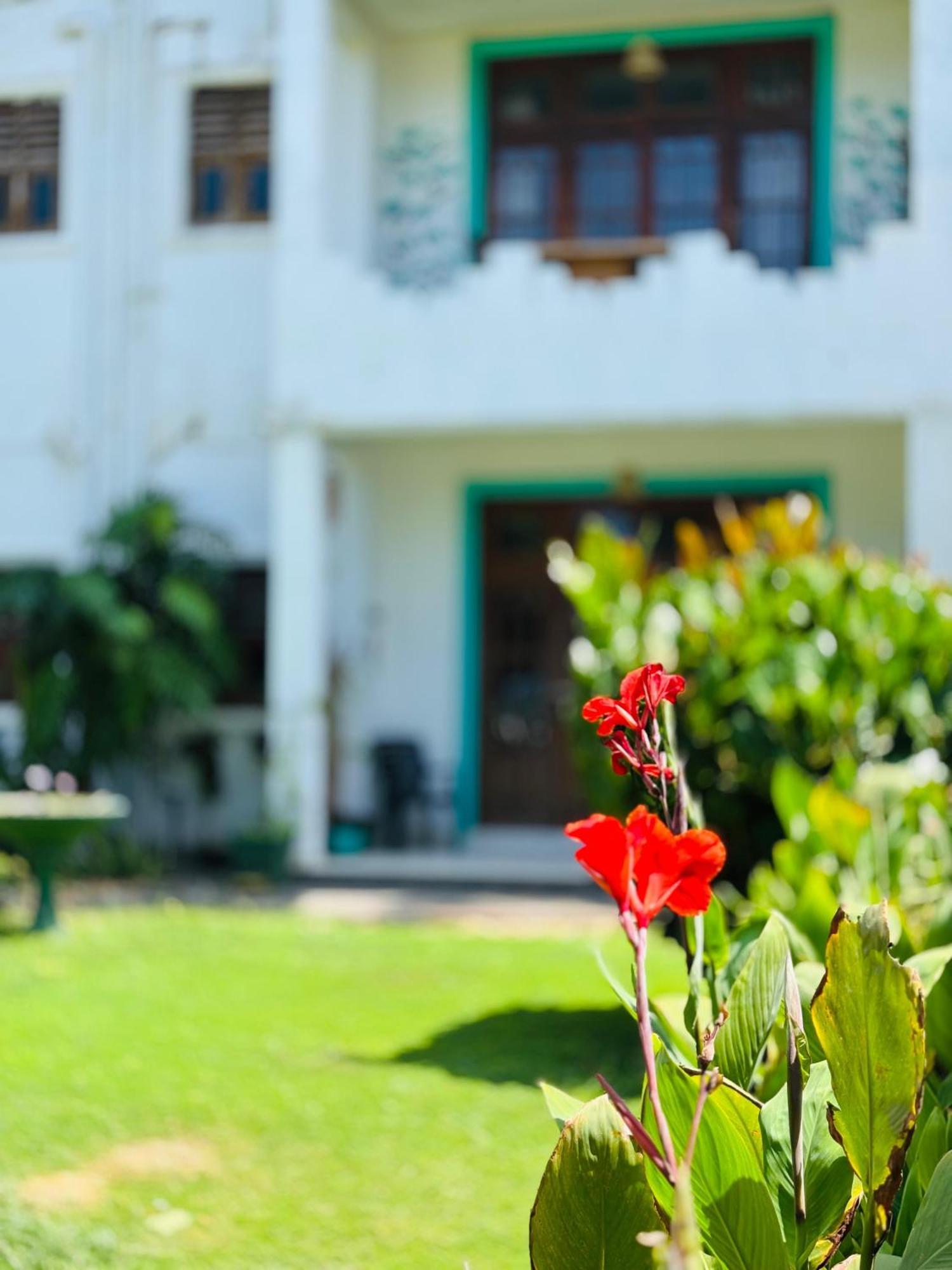 Balance Beach Resort Диквела Екстериор снимка